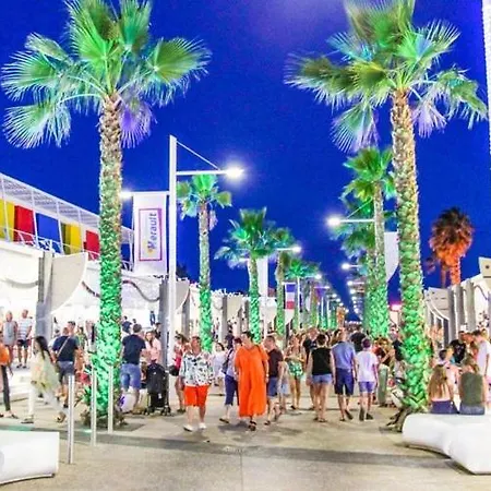 V0767 - - T4 Jardin Climatisation Solarium Menage Draps *